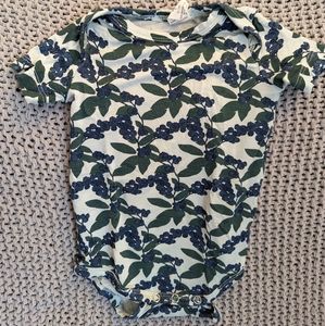 Kate Quinn Bamboo Bodysuit/ Blueberries Size 0-3